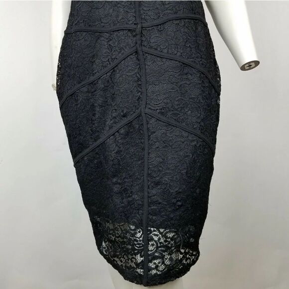 All over lace midi dress - Picture 8 of 8